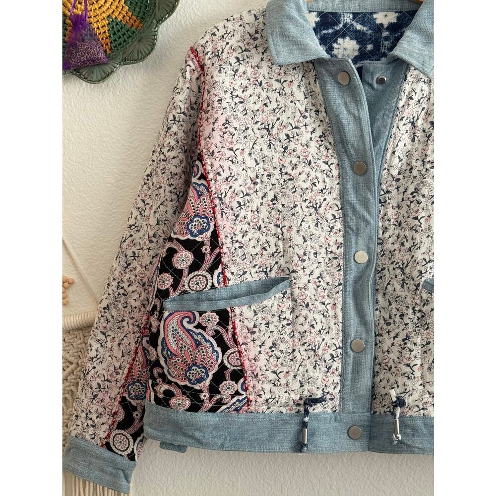 Blank NYC Patchwork Reversible Quilted Floral Jac… - image 6